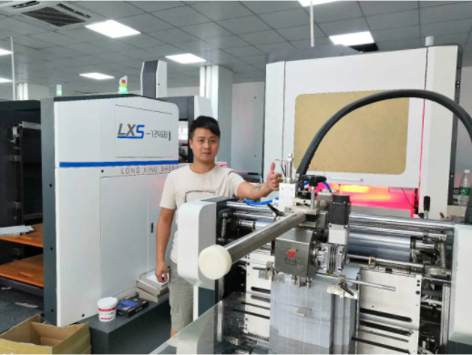 8KW Pemanasan 50 - 350mm Panjang Mesin Pembuat Kotak Kaku