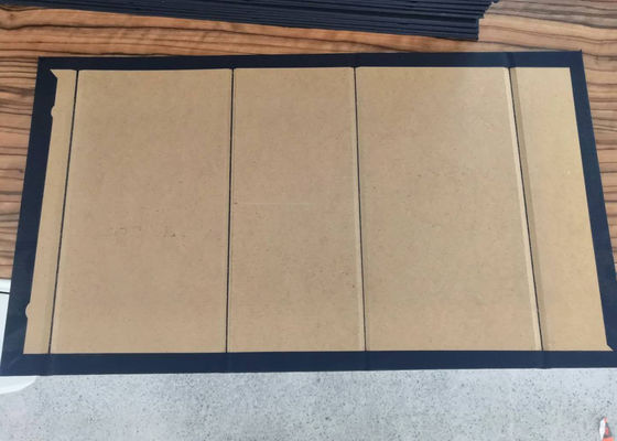 Mesin Pembuat Kasing Otomatis Papan Game Mesin Pembuat Penutup Belakang Seluler