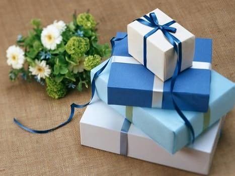 Mesin Sudut Kotak Hadiah Menempel Dengan Kecepatan 70pcs Per Menit Untuk Mesin Pembuat Kotak Karton